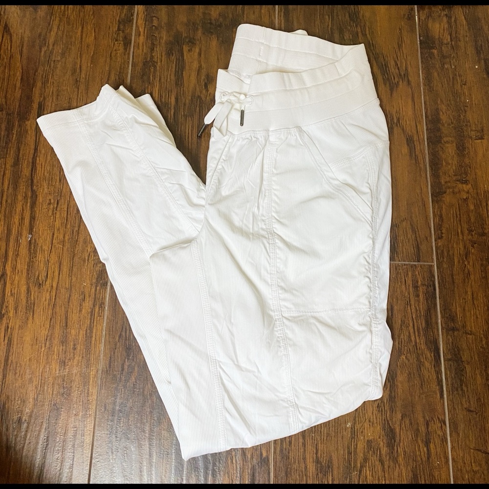 Lululemon pants